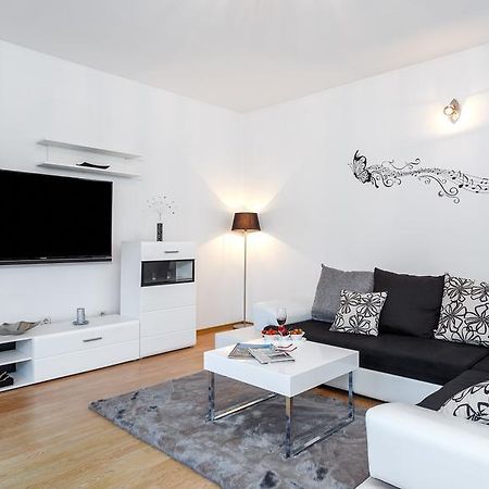 מרינה Holiday Home Iris מראה חיצוני תמונה