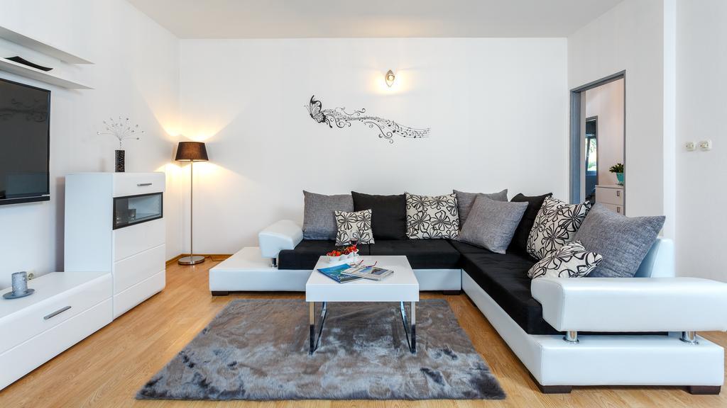 מרינה Holiday Home Iris מראה חיצוני תמונה